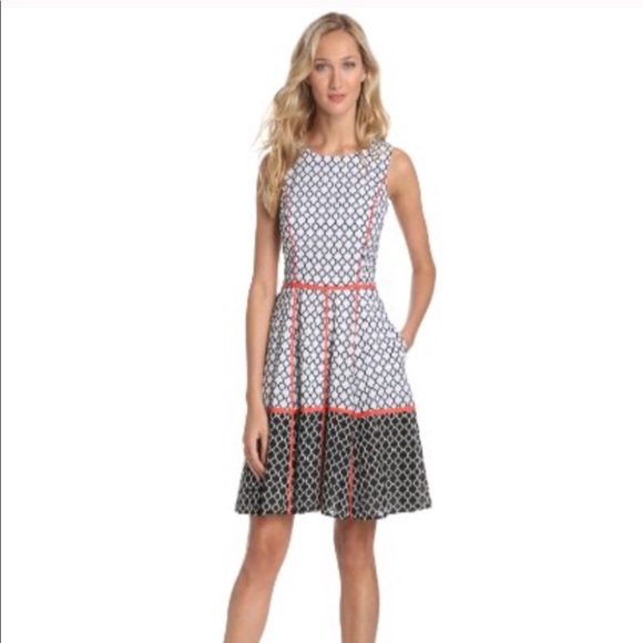 Jessica Simpson dress size 2 - Picture 3 of 7